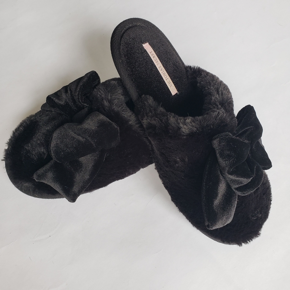 Victoria's Secret Black Plush Slippers - like new